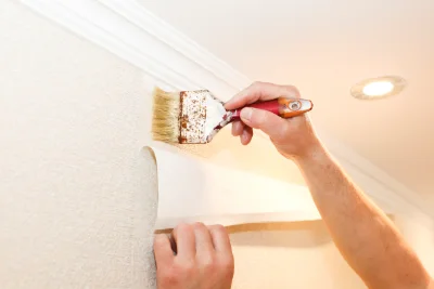 Pose de papier peint à Wildersbach — revêtements muraux et toiles de verre